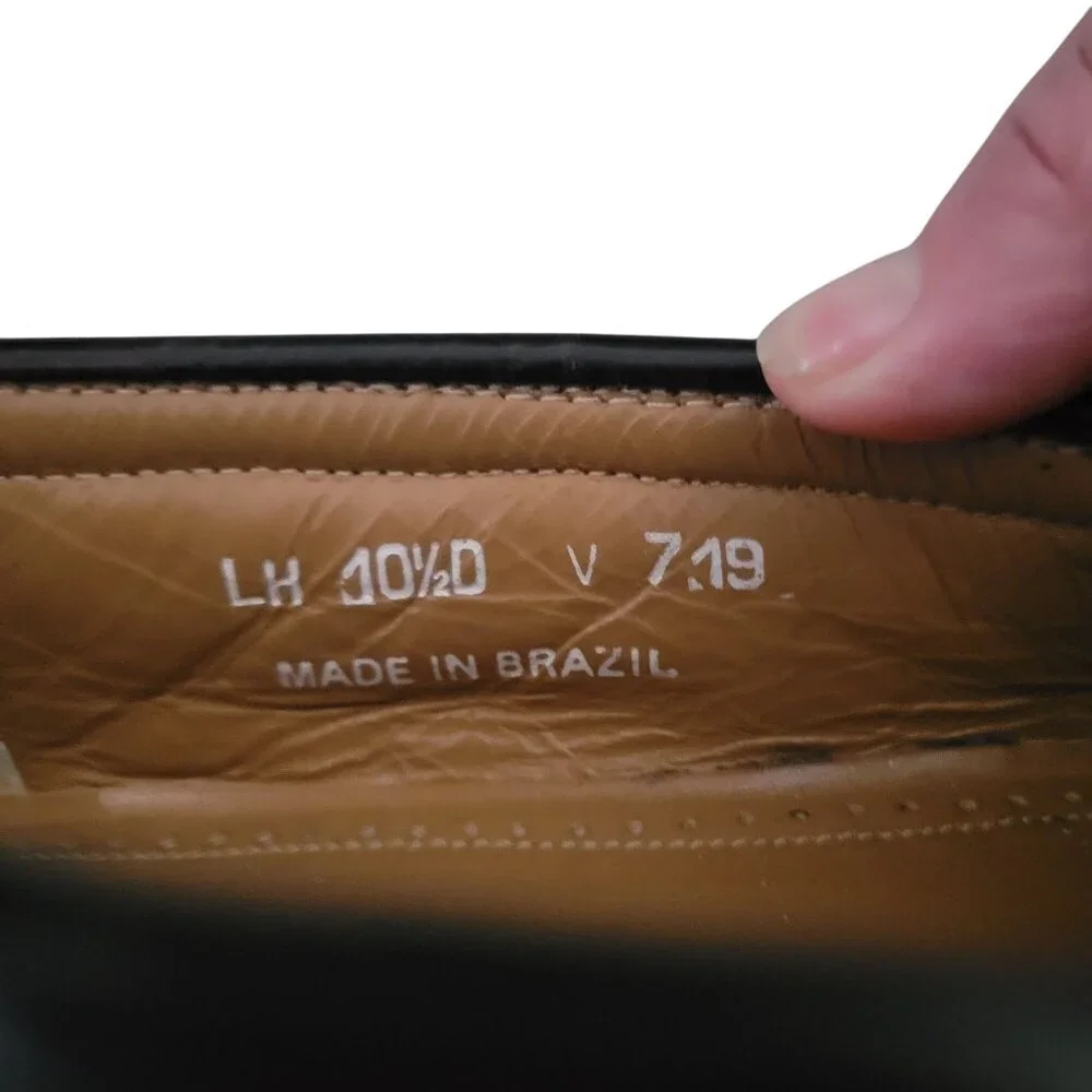 G.H. Bass & Co. men's Black Leather Loafers With Tassels Size 10.5 Made In Brazi